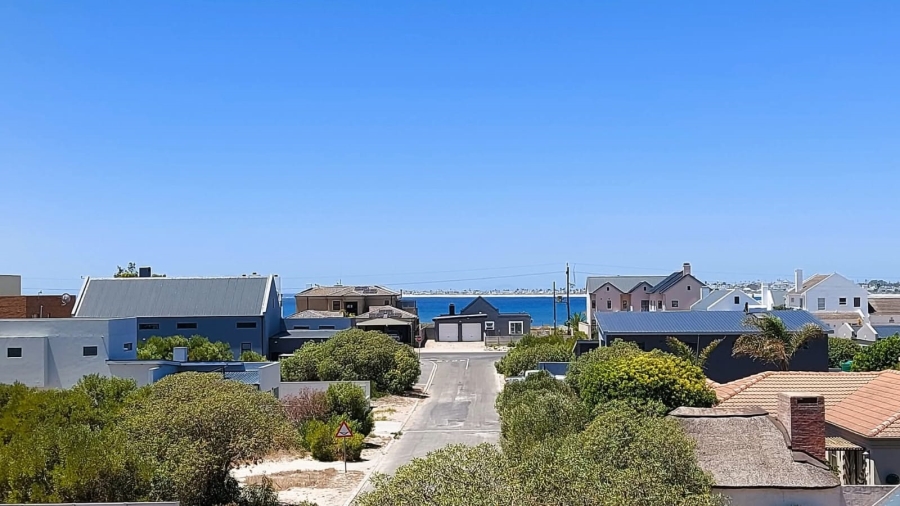 5 Bedroom Property for Sale in Britannia Reef Estate Western Cape